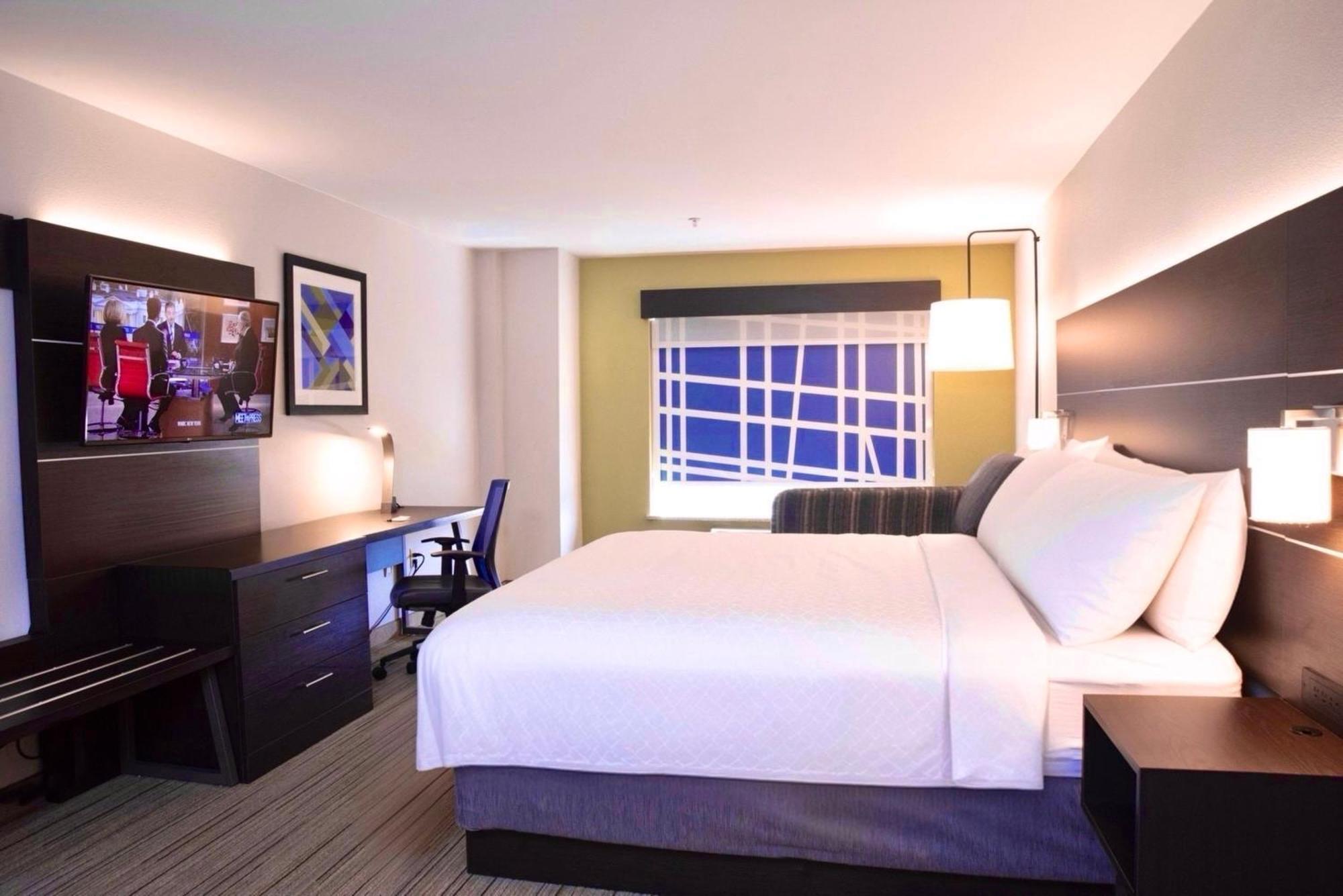 Holiday Inn Express Hotel & Suites Chester By Ihg Exteriör bild